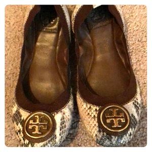 Tory Burch flats💛